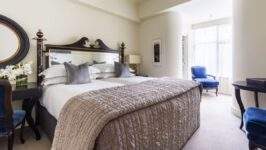 THEKENSLON Classic Room 1 Queen Bed 1